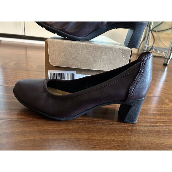 Clarks Women's Neiley Pearl Burgundy Heels Leather NEW 7 W - Picture 3 of 8